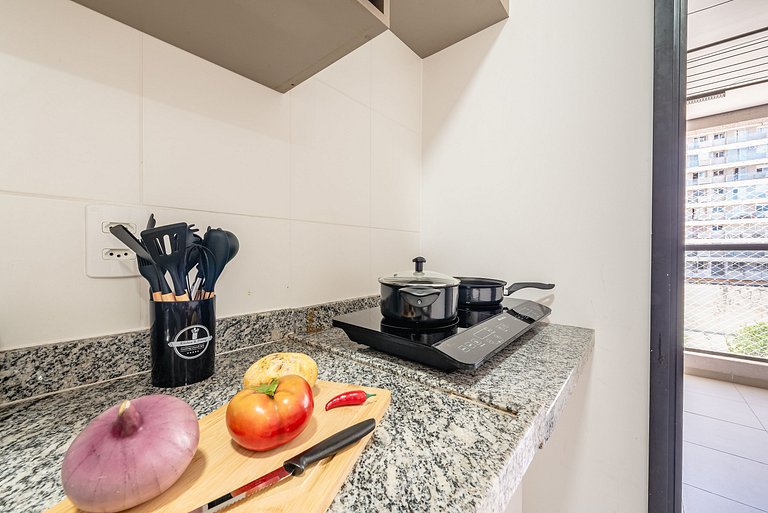 Apê c/ Varanda Gourmet, Piscina, Vaga, A/C e Wi-Fi