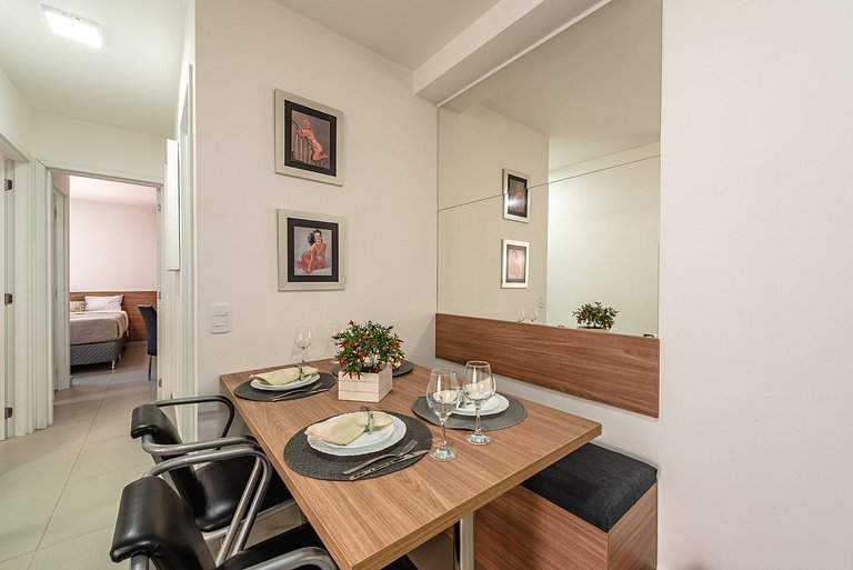 Apê c/ Varanda Gourmet, Piscina, Vaga, A/C e Wi-Fi