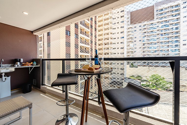 Apê c/ Varanda Gourmet, Piscina, Vaga, A/C e Wi-Fi