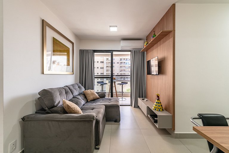 Apê c/ Varanda Gourmet, Piscina, Vaga, A/C e Wi-Fi