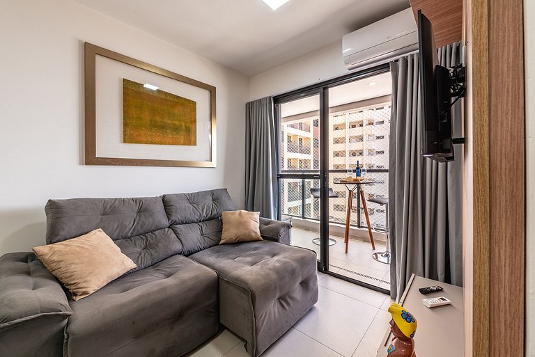 Apê c/ Varanda Gourmet, Piscina, Vaga, A/C e Wi-Fi