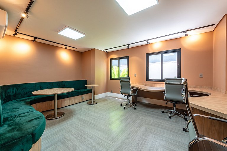 Apê c/ Varanda Gourmet, Piscina, Vaga, A/C e Wi-Fi