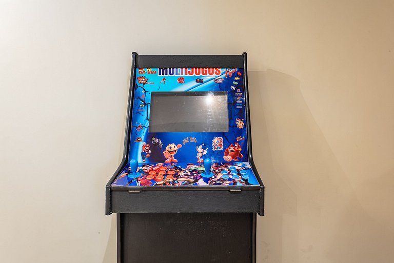 Apê c/ Varanda Gourmet, Piscina, Vaga, A/C e Wi-Fi