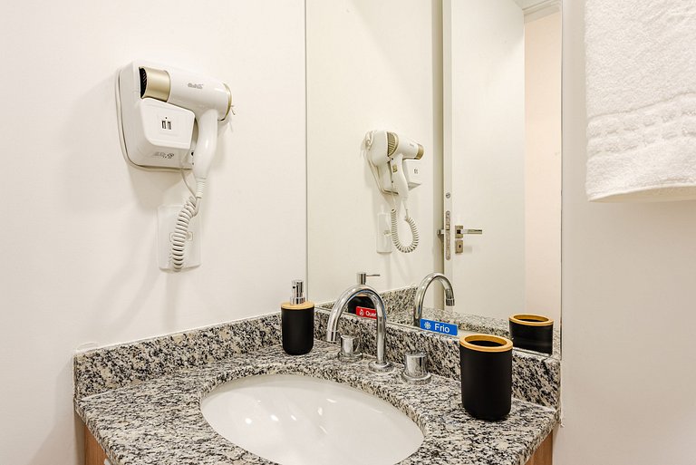 Apê Família | Varanda Chef + Piscina + Vaga + AC