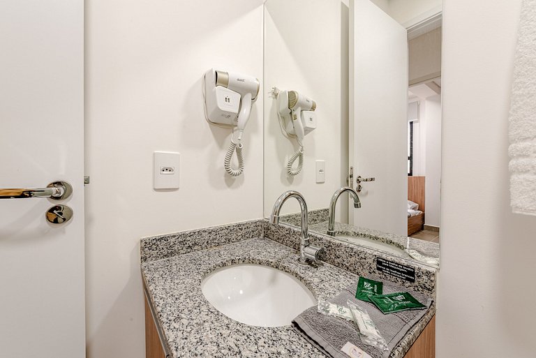 Refúgio Urbano em SBC | Piscina + Vaga + Academia