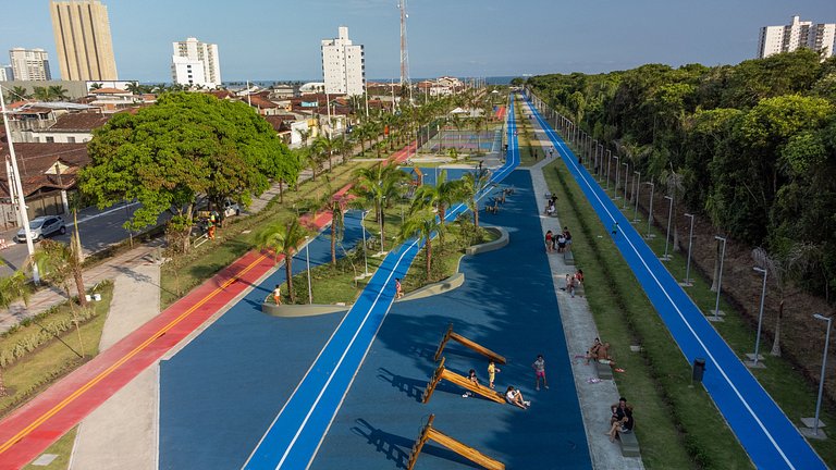 Apê Vista Mar c/ Varanda Chef + A/C + Vaga e Wi-Fi