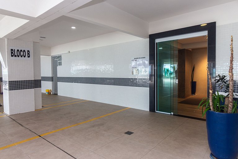 Apê Vista Mar c/ Varanda Chef + A/C + Vaga e Wi-Fi