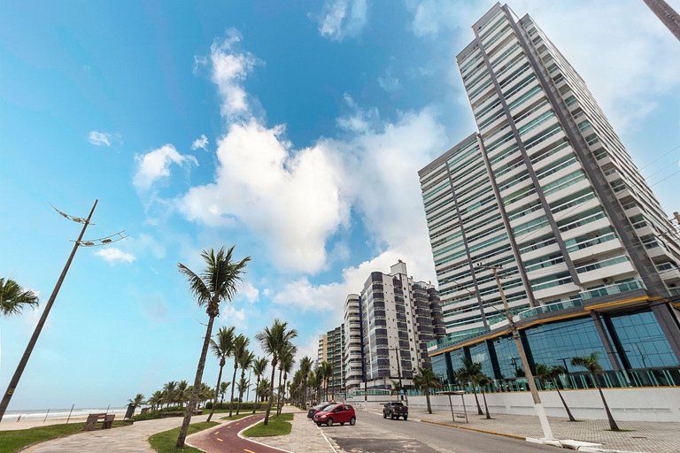 Apê Vista Mar c/ Varanda Chef + A/C + Vaga e Wi-Fi