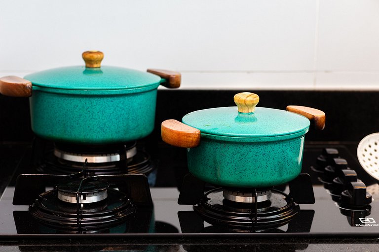 Apê Vista Mar c/ Varanda Chef + A/C + Vaga e Wi-Fi