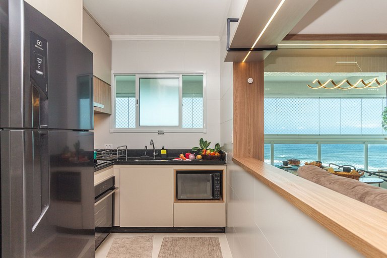 Apê Vista Mar c/ Varanda Chef + A/C + Vaga e Wi-Fi