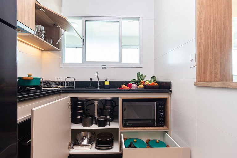 Apê Vista Mar c/ Varanda Chef + A/C + Vaga e Wi-Fi