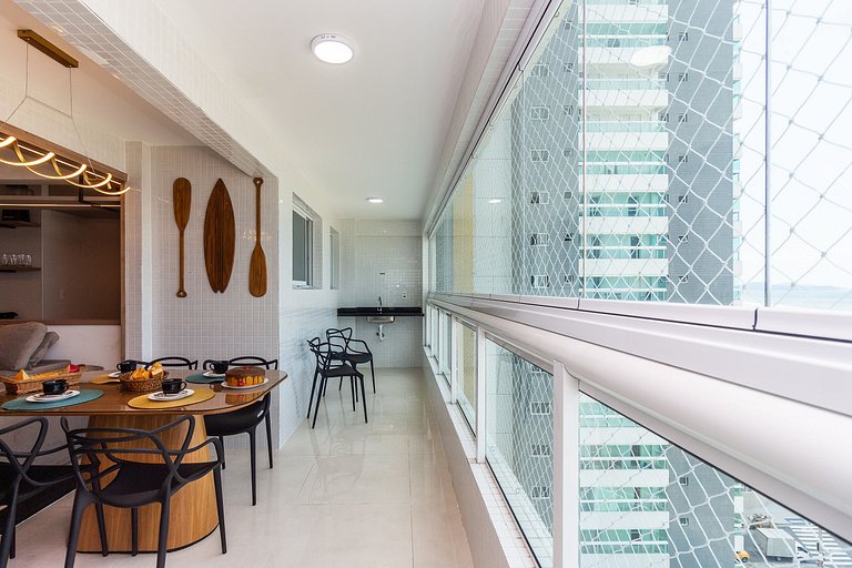Apê Vista Mar c/ Varanda Chef + A/C + Vaga e Wi-Fi