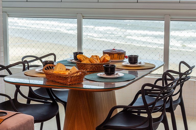 Apê Vista Mar c/ Varanda Chef + A/C + Vaga e Wi-Fi