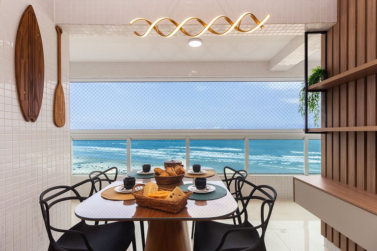 Apê Vista Mar c/ Varanda Chef + A/C + Vaga e Wi-Fi