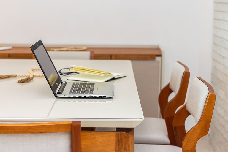 Apê Vista Mar c/ Varanda Chef + A/C + Vaga e Wi-Fi