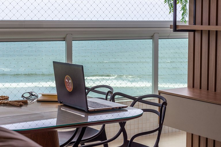 Apê Vista Mar c/ Varanda Chef + A/C + Vaga e Wi-Fi