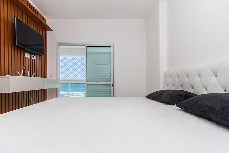 Apê Vista Mar c/ Varanda Chef + A/C + Vaga e Wi-Fi