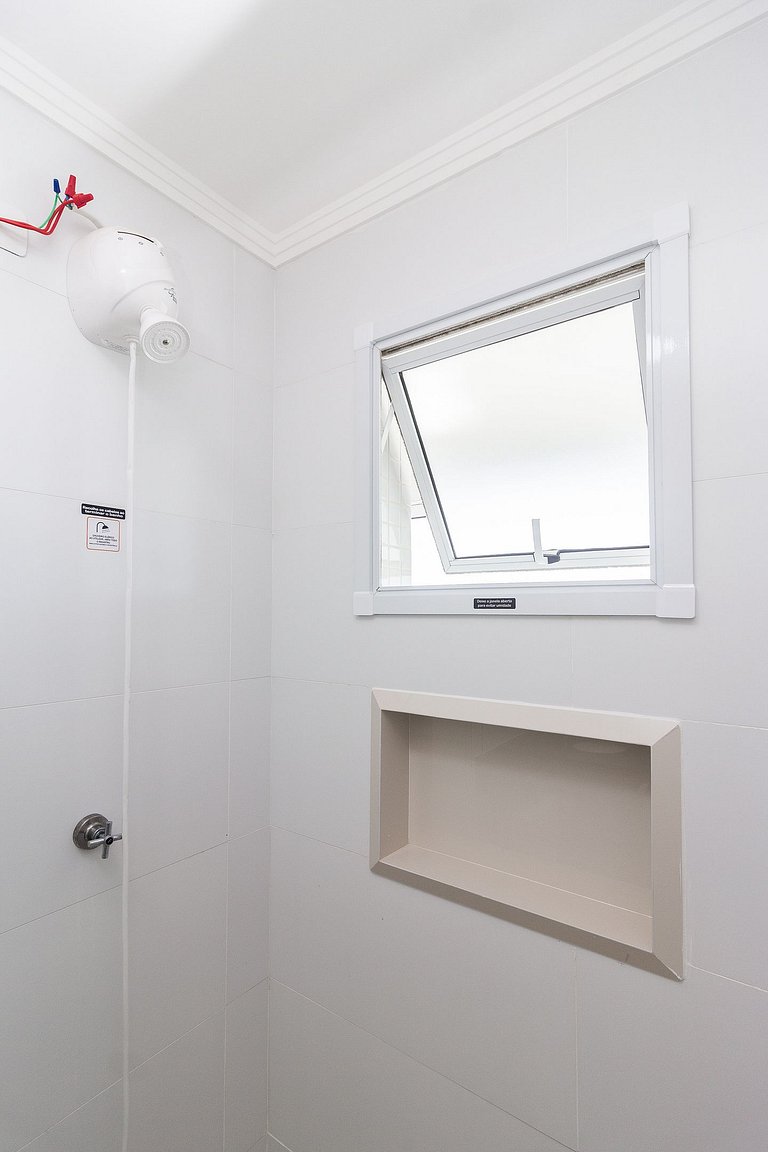 Apê Vista Mar c/ Varanda Chef + A/C + Vaga e Wi-Fi