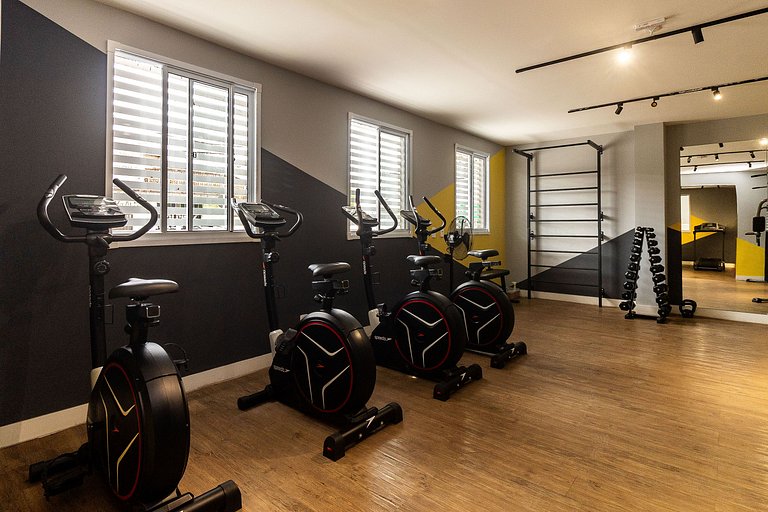 Studio a 2 min do Metrô c/ Varanda + Academia + Ar