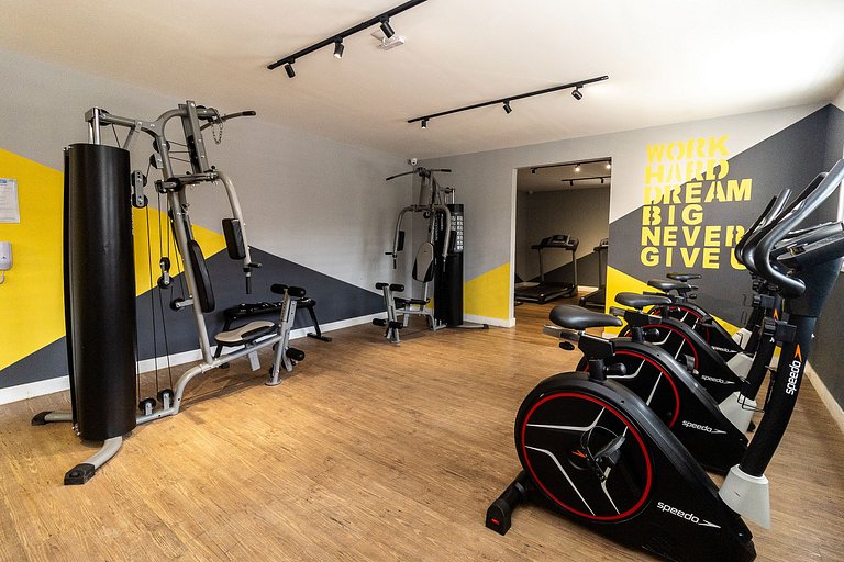 Studio a 2 min do Metrô c/ Varanda + Academia + Ar