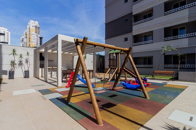 Studio a 2 min do Metrô c/ Varanda + Academia + Ar