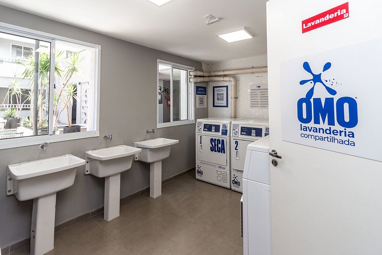 Studio a 4 min do Metrô c/ Varanda + Academia + Ar