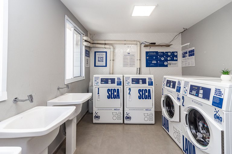 Studio a 4 min do Metrô c/ Varanda + Academia + Ar