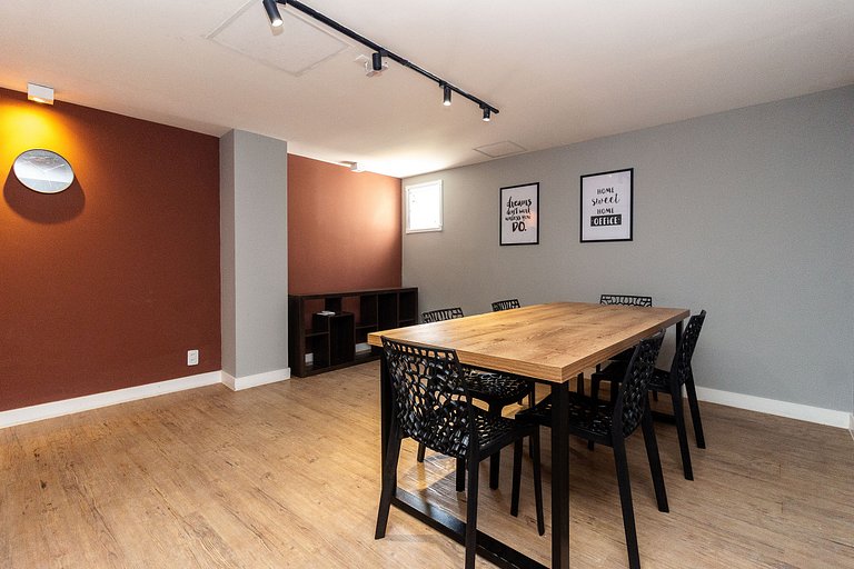 Studio a 4 min do Metrô c/ Varanda + Academia + Ar