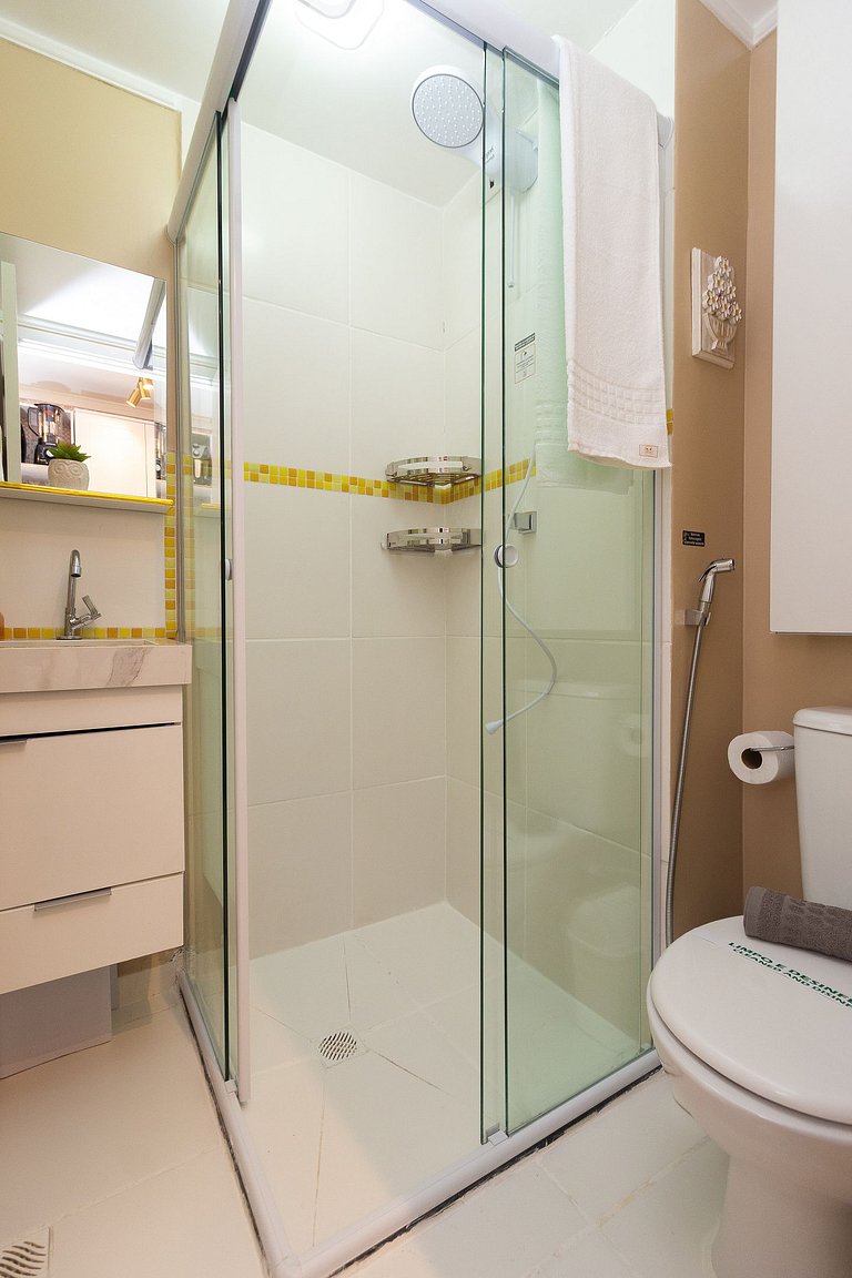 Studio a 4 min do Metrô c/ Varanda + Academia + Ar