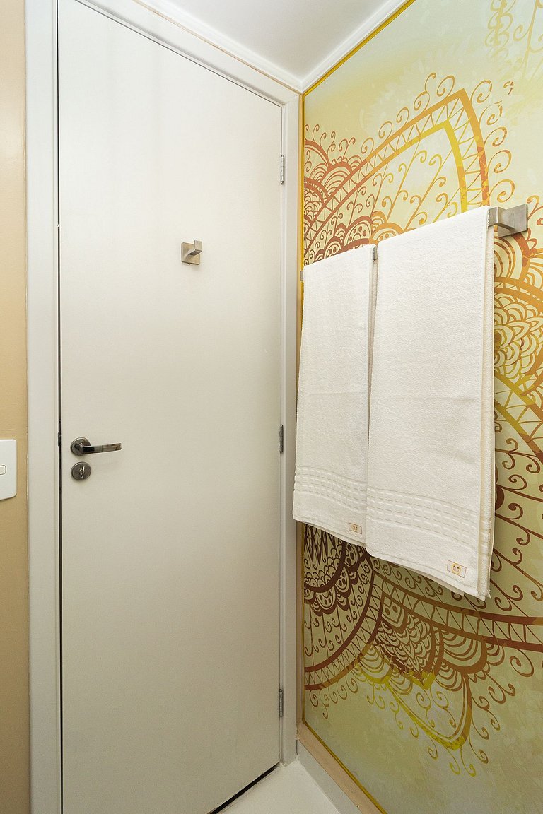 Studio a 2 min do Metrô c/ Varanda + Academia + Ar