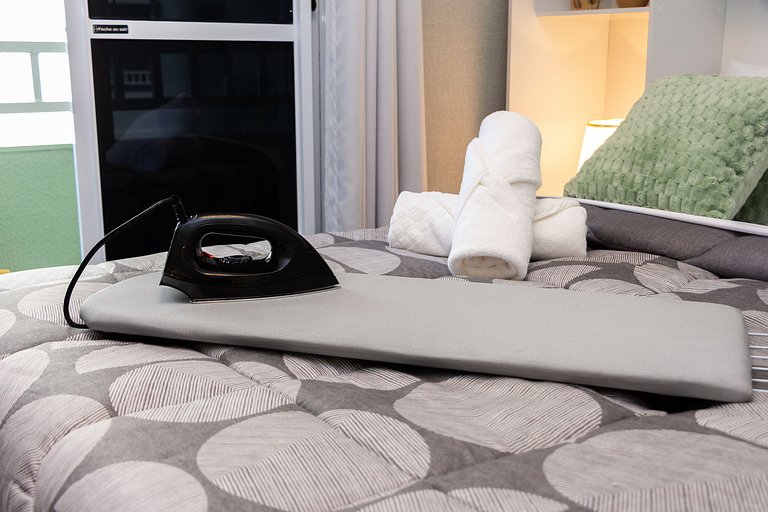 Studio a 4 min do Metrô c/ Varanda + Academia + Ar