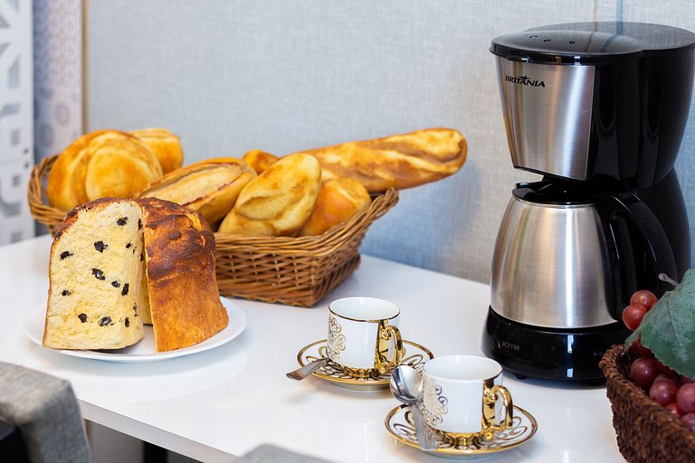 Studio a 4 min do Metrô c/ Varanda + Academia + Ar