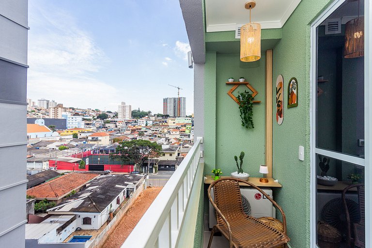 Studio a 4 min do Metrô c/ Varanda + Academia + Ar