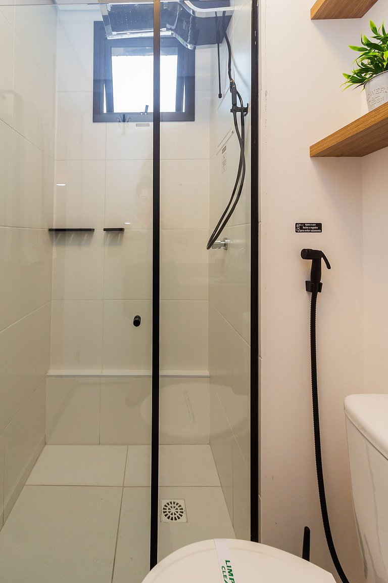 Studio Exclusivo em SBC | Piscina + Academia + AC