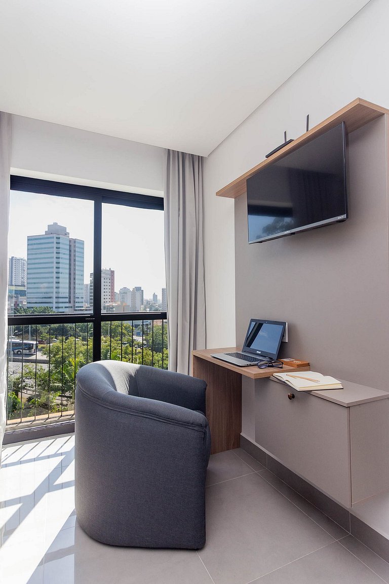Apê TOP c/ Vista em SBC | Piscina + A/C e Wi-Fi