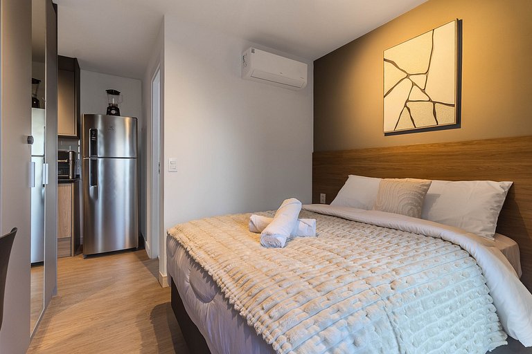 Studio Pinheiros A/C + Wi-Fi | Metrô Oscar Freire